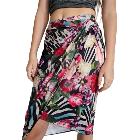 Venus Tropical Floral Sarong Skirt - Picture 1 of 8